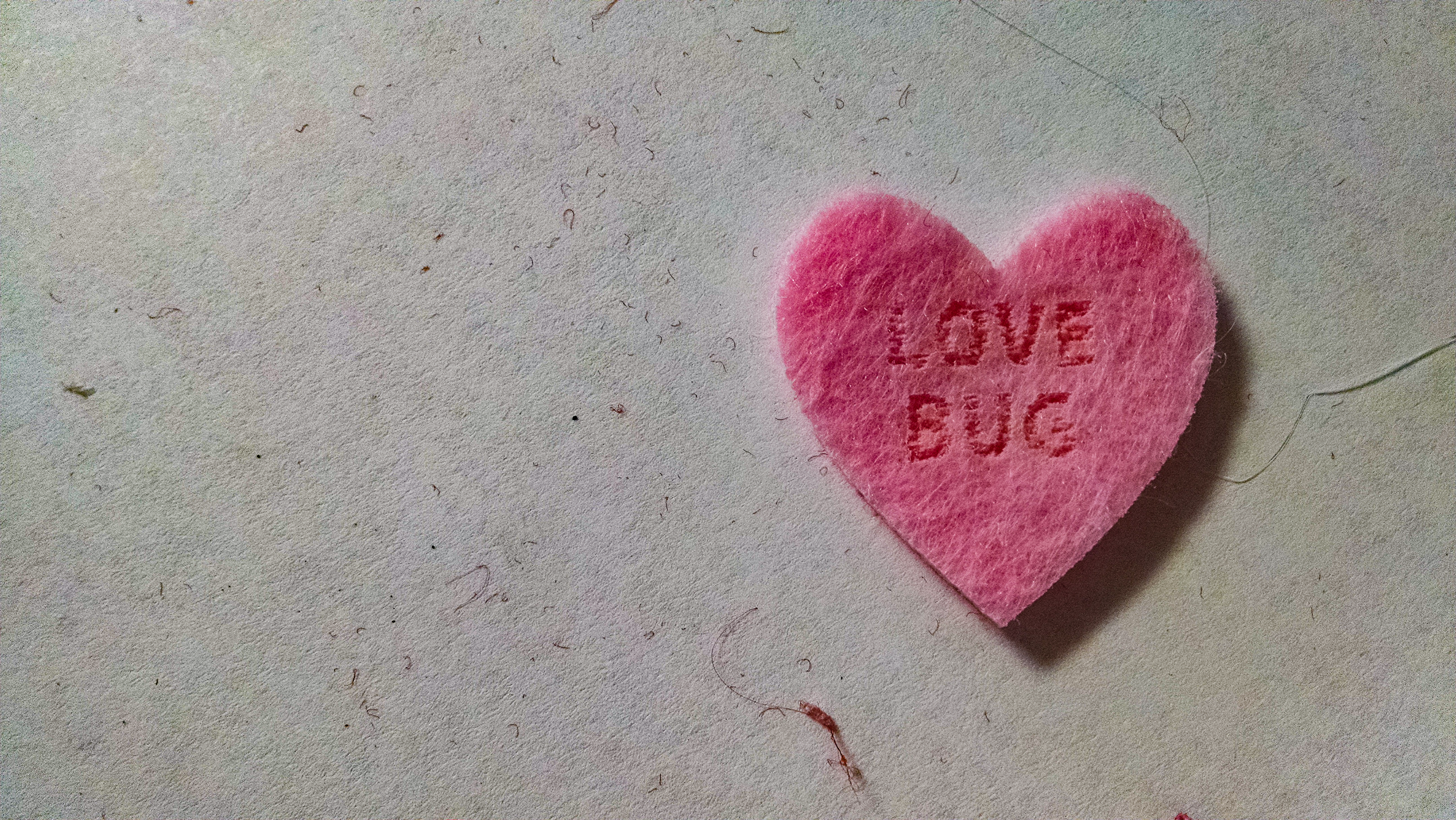 Valentines day felt pins-130040370.JPG